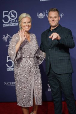 15 Ekim 2019 'da Nashville, Tennessee' deki Linbscome Üniversitesi 'nde verilen 50. GMA Dove Ödülleri sırasında kırmızı halı. 