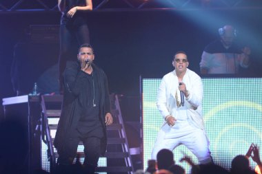 Baba Yankee ve Don Omar 7 Ağustos 2016 'da Orlando Florida' daki Amway Center 'da konser verdiler.. 