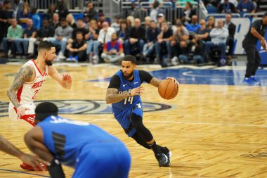 Orlando Magic, 13 Aralık 2019 Cuma günü Orlando, Florida 'daki Amway Center' da Houston Rockets 'a ev sahipliği yapıyor.