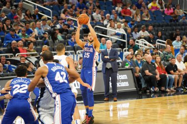 Orlando Magic 13 Ekim 2019 'da Florida, Orlando' daki Amway Center 'da Philadelphia 76ers' a ev sahipliği yaptı.. 