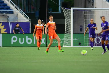 Orlando Pride sunucusu Houston Dash 23 Haziran 2016 'da Orlando Florida' daki Dünya Kampı Stadyumu 'nda..