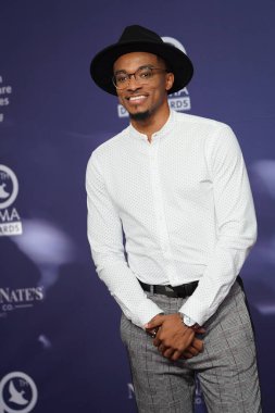 15 Ekim 2019 'da Nashville, Tennessee' deki Linbscome Üniversitesi 'nde verilen 50. GMA Dove Ödülleri sırasında kırmızı halı. 