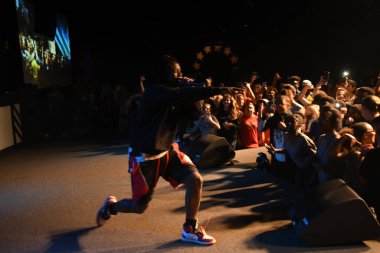 Crossover Kilisesi, 6 Ekim 2018 'de Tampa Florida' daki Crossover Kilisesi 'nde iki yıllık lezzet festivaline ev sahipliği yapıyor..  