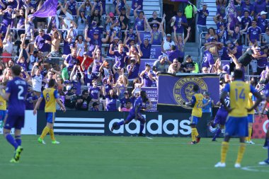 Orlando City 29 Nisan 2017 'de Orlando, Florida' daki Orlando City Stadyumu 'nda Colorado Rapids' e ev sahipliği yaptı.)