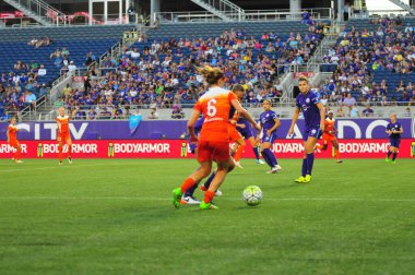 Orlando Pride sunucusu Houston Dash 23 Haziran 2016 'da Orlando Florida' daki Dünya Kampı Stadyumu 'nda..