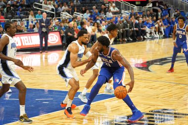 Orlando Magic 13 Ekim 2019 'da Florida, Orlando' daki Amway Center 'da Philadelphia 76ers' a ev sahipliği yaptı..