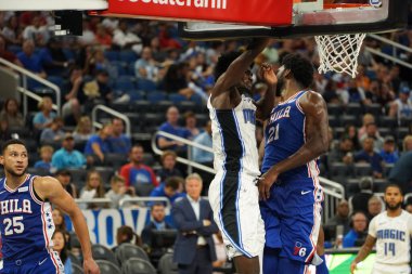 Orlando Magic 13 Ekim 2019 'da Florida, Orlando' daki Amway Center 'da Philadelphia 76ers' a ev sahipliği yaptı..  