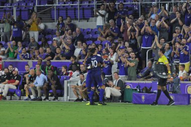 Orlando City 27 Eylül 2017 'de Orlando City Stadyumu' nda New England Devrimi 'ne ev sahipliği yaptı..  