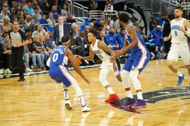 Orlando Magic 27 Aralık 2019 Cuma günü Orlando, Florida 'daki Amway Arena' da Philadelphia 76ers 'a ev sahipliği yapıyor..