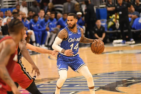 Orlando Magic 17 Ekim 2018 'de Orlando Florida' daki Amway Center 'da Miami Heat' i sunar..