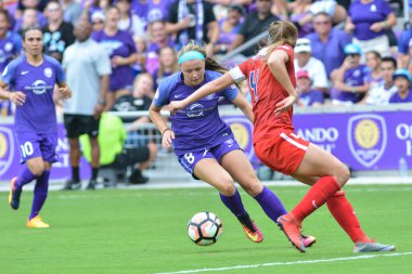 Orlando Pride 22 Nisan 2017 'de Orlando City Stadyumu' nda Washington Spirit 'e ev sahipliği yaptı..  