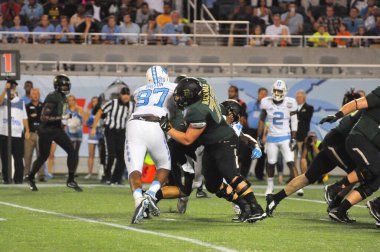 Kuzey Carolina 29 Aralık 2015 tarihinde Orlando Florida 'daki Kamp Dünya Stadyumu' nda oynanan Russell Atletizm Kupası 'nda Baylor ile karşılaşacak..