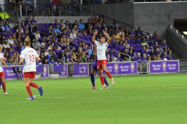 Orland Pride, 25 Ağustos 2018 'de Orlando Florida' daki Exploria Stadyumu 'nda Chicago Red Stars' a ev sahipliği yapıyor..  