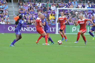 Orlando Pride 22 Nisan 2017 'de Orlando City Stadyumu' nda Washington Spirit 'e ev sahipliği yaptı.. 