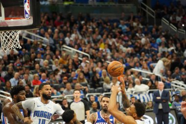 Orlando Magic 27 Aralık 2019 Cuma günü Orlando, Florida 'daki Amway Arena' da Philadelphia 76ers 'a ev sahipliği yapıyor..