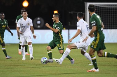 Los Angeles Galaksisi, 14 Temmuz 2020 'de Orlando Florida ABD' deki ESPN Vahşi Spor Dünyası 'nda düzenlenen MLS Sırt Turnuvası sırasında Portland Timbers ile karşı karşıya geldi. 