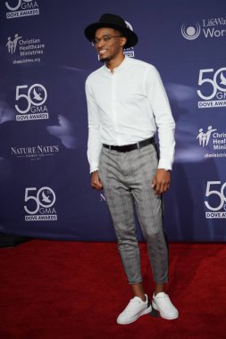 15 Ekim 2019 'da Nashville, Tennessee' deki Linbscome Üniversitesi 'nde verilen 50. GMA Dove Ödülleri sırasında kırmızı halı. 