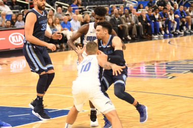 Orlando Magic 10 Ekim 2018 tarihinde Orlando Florda 'daki Amway Center' da Memphis Grizzilies 'e ev sahipliği yaptı..  