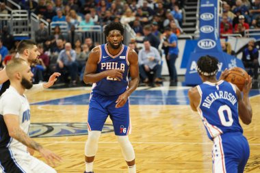 Orlando Magic 27 Aralık 2019 Cuma günü Orlando, Florida 'daki Amway Arena' da Philadelphia 76ers 'a ev sahipliği yapıyor..
