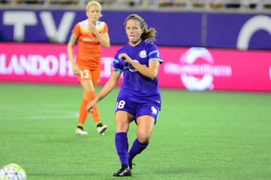 Orlando Pride sunucusu Houston Dash 23 Haziran 2016 'da Orlando Florida' daki Dünya Kampı Stadyumu 'nda..