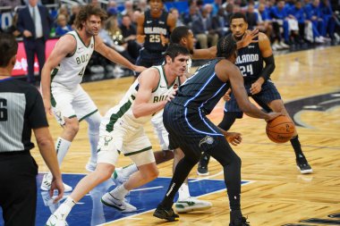 Orlando Magic, Orlando, Florida, ABD 'deki Amway Center' da Milwaukee Bucks 'a ev sahipliği yapıyor. 1 Kasım 2019.  