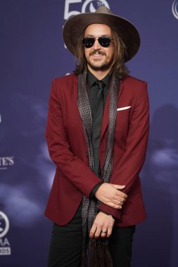 15 Ekim 2019 'da Nashville, Tennessee' deki Linbscome Üniversitesi 'nde verilen 50. GMA Dove Ödülleri sırasında kırmızı halı. 