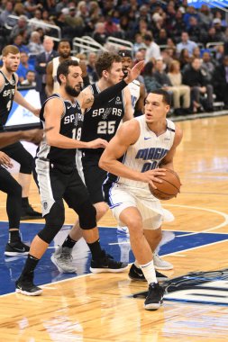 Orlando Magic, 19 Aralık 2018 tarihinde Orlando Florida 'daki Amway Center' da San Antonio Spurs 'a ev sahipliği yapmaktadır.