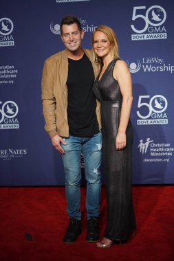 15 Ekim 2019 'da Nashville, Tennessee' deki Linbscome Üniversitesi 'nde verilen 50. GMA Dove Ödülleri sırasında kırmızı halı. 