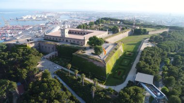 Montjuc Kalesi 1640 yılından kalma, Barcelona, Katalonya, İspanya 'daki Montjuc tepesine inşa edilmiş eski bir askeri kaledir..