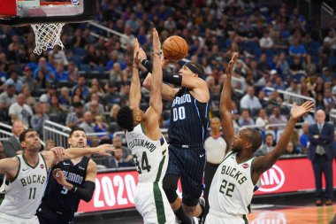 Orlando Magic, Orlando, Florida, ABD 'deki Amway Center' da Milwaukee Bucks 'a ev sahipliği yapıyor. 1 Kasım 2019.  