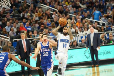 Orlando Magic 27 Aralık 2019 Cuma günü Orlando, Florida 'daki Amway Arena' da Philadelphia 76ers 'a ev sahipliği yapıyor..