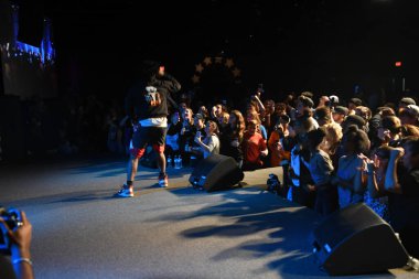 Crossover Kilisesi, 6 Ekim 2018 'de Tampa Florida' daki Crossover Kilisesi 'nde iki yıllık lezzet festivaline ev sahipliği yapıyor..  