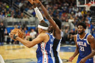 Orlando Magic 27 Aralık 2019 Cuma günü Orlando, Florida 'daki Amway Arena' da Philadelphia 76ers 'a ev sahipliği yapıyor..