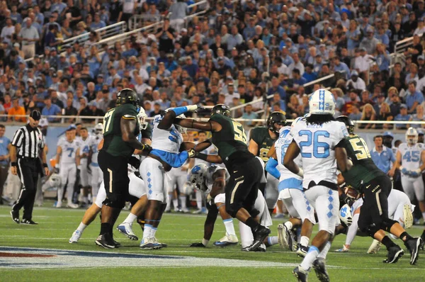 Carolina Del Norte Enfrenta Baylor Durante Russell Athletic Bowl Camping —  Fotos de Stock