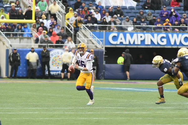 Notre Dame Twarz Lsu Podczas Citrus Bowl Camping World Stadium — Zdjęcie stockowe