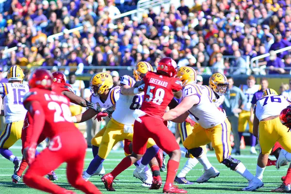 Lsu Πρόσωπο Louisville Κατά Διάρκεια Του 71Ου Citrus Bowl Στο — Φωτογραφία Αρχείου