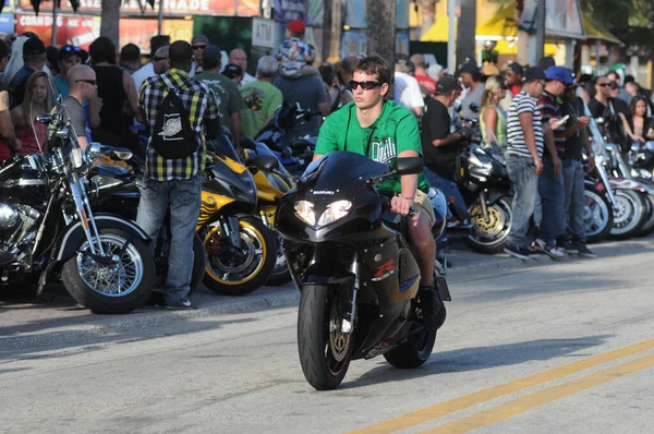 Rowerzyści Podczas Corocznego Tygodnia Rowerów Daytona Beach Floryda Dniu Marca — Zdjęcie stockowe