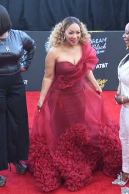 Kırmızı Halı Fotoğrafları 29 Mart 2019 Cumartesi günü Las Vegas 'taki Orleans Resort' ta düzenlenen 34. Yıldız Ödülleri sırasında çekildi.