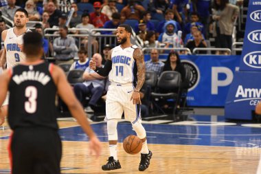 Orlando Magic 25 Ekim 2018 'de Orlando Florida' daki Amway Center 'da Portland Trail Blazers' ı sunar.. 