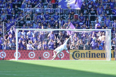 Orlando City 29 Nisan 2017 'de Orlando, Florida' daki Orlando City Stadyumu 'nda Colorado Rapids' e ev sahipliği yaptı.)