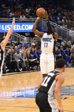 Orlando Magic, 19 Aralık 2018 tarihinde Orlando Florida 'daki Amway Center' da San Antonio Spurs 'a ev sahipliği yapmaktadır.