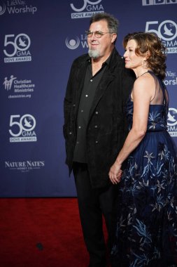 15 Ekim 2019 'da Nashville, Tennessee' deki Linbscome Üniversitesi 'nde verilen 50. GMA Dove Ödülleri sırasında kırmızı halı.