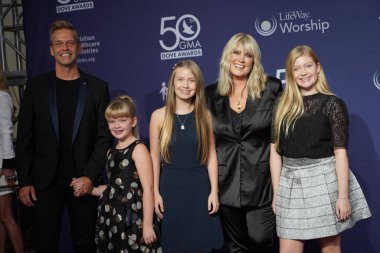 15 Ekim 2019 'da Nashville, Tennessee' deki Linbscome Üniversitesi 'nde verilen 50. GMA Dove Ödülleri sırasında kırmızı halı. 