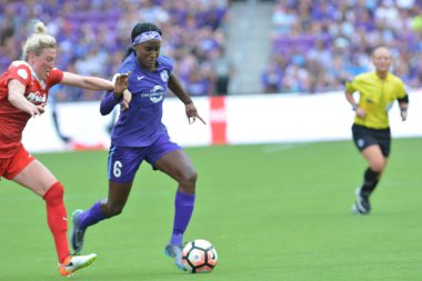 Orlando Pride 22 Nisan 2017 'de Orlando City Stadyumu' nda Washington Spirit 'e ev sahipliği yaptı..  