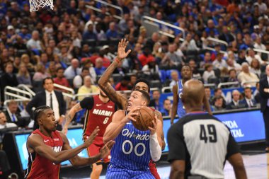 Orlando Magic 17 Ekim 2018 'de Orlando Florida' daki Amway Center 'da Miami Heat' i sunar..