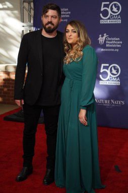 15 Ekim 2019 'da Nashville, Tennessee' deki Linbscome Üniversitesi 'nde verilen 50. GMA Dove Ödülleri sırasında kırmızı halı. 