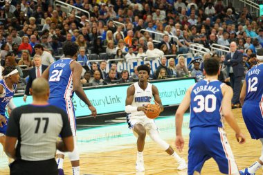 Orlando Magic 27 Aralık 2019 Cuma günü Orlando, Florida 'daki Amway Arena' da Philadelphia 76ers 'a ev sahipliği yapıyor..