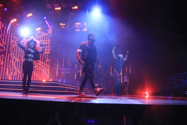 Singer Usher Performs Amway Center Orlando Florida December 2014 — Stock Photo, Image
