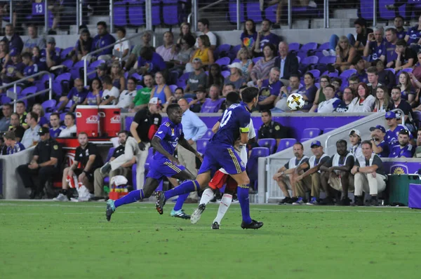 Orlando City 27 Eylül 2017 'de Orlando City Stadyumu' nda New England Devrimi 'ne ev sahipliği yaptı..  