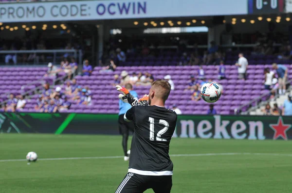Orlando City 29 Nisan 2017 'de Orlando, Florida' daki Orlando City Stadyumu 'nda Colorado Rapids' e ev sahipliği yaptı.) 